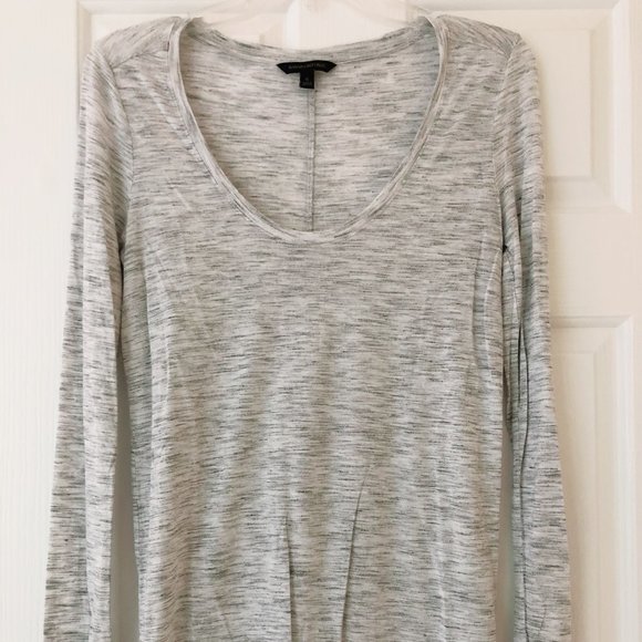 Banana Republic Tops - Grey long sleeve tee